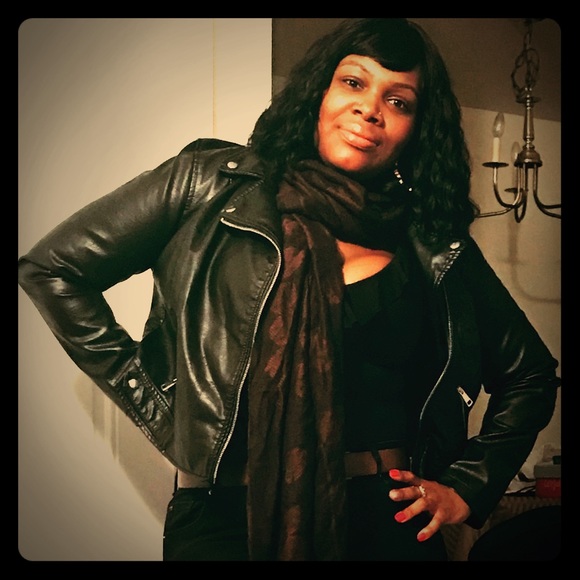 Meet your Posher, Juanita - Picture 1 of 1